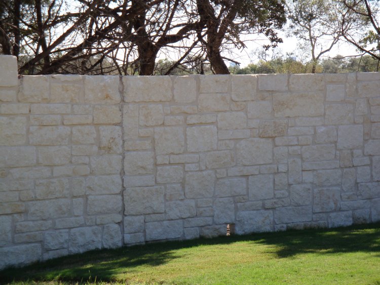 Rock Single Wythe Concrete Fence - Oklahoma